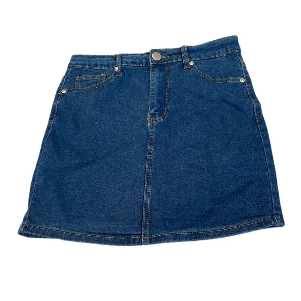 BOOHOO Blue Jean Skirt - Size 6   NWT